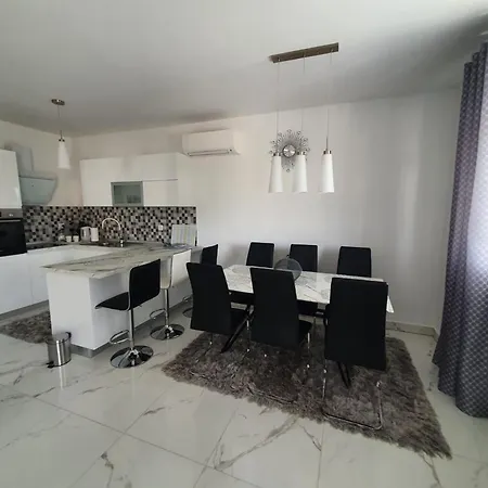 Kastel Novi Elegant And Stylish With Terrace And Patio *