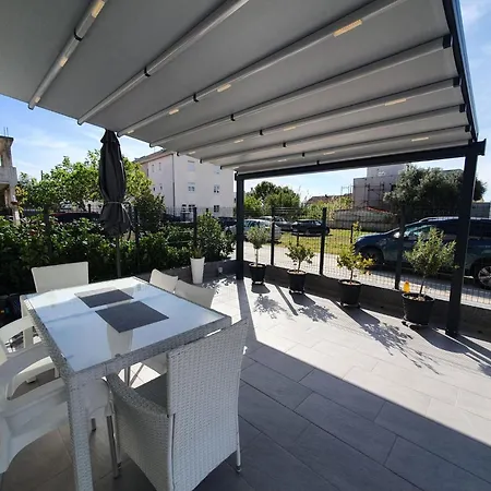 شقة Kastel Novi Elegant And Stylish With Terrace And Patio *
